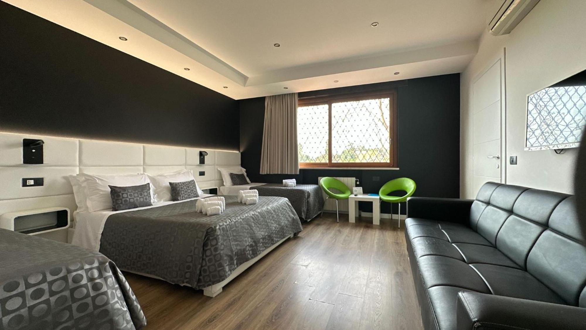 Ottomood B&B And Apartments Tremestieri Etneo Habitación foto